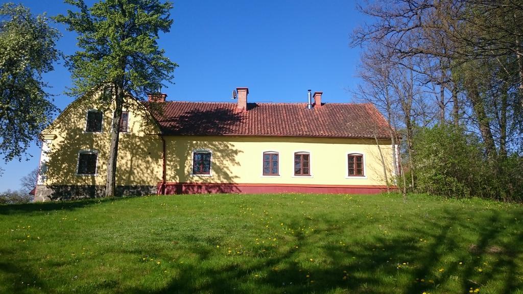 Dworek Szarki Экстерьер фото