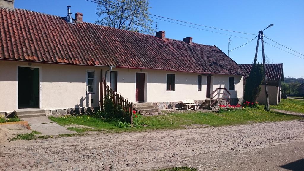 Dworek Szarki Экстерьер фото